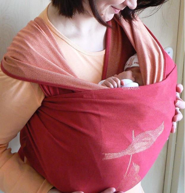 Na břicho si rodiče obvykle váţou novorozence a malé kojence.