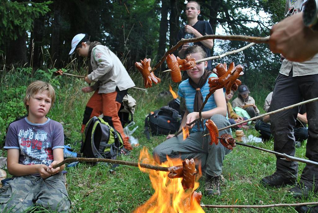 Každý měsíc jezdíme na vícedenní výpravy, výlety a v létě na třítýdenní tábor.