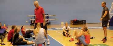 PROSTĚJOV Po vyloženě tréninkovém duelu v Přerově z konce minulého týdne odehrají volejbalistky VK AGEL Prostějov své první dva opravdu plně přípravné zápasy.