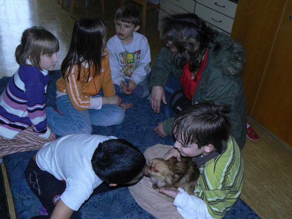 Je po velikonocích a Zajíček by prý měl nadělit každému něco nového.