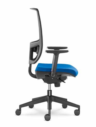 The Lyra Net 201 and 200 swivel chairs with a high backrest bring comfortable seating that will satisfy the most demanding of users.