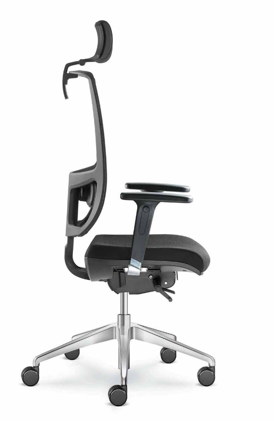 Auf Anfrage können die Drehstuhlmodelle 203-2 mit Rückholautomatik ausgerüstet werden, d.h. die Stühle bewegen sich nach Gebrauch automatisch in die gewünschte Position und Höhe zurück.