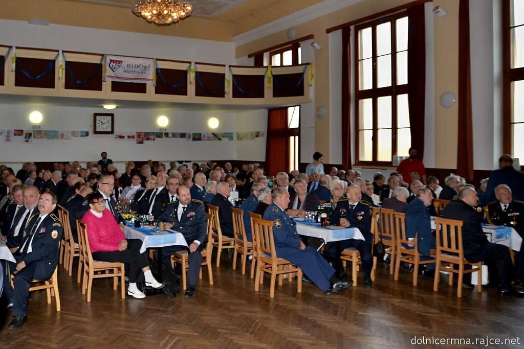 Aktiv zasloužilých hasičů Krajské setkání Zasloužilých hasičů V sobotu 5. listopadu se v Orlovně v Dolní Čermné uskutečnilo Setkání zasloužilých hasičů Pardubického kraje.