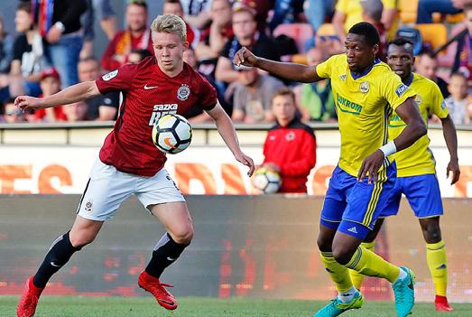 32 HET LIGA ZAUJALO MĚ BORIS KOČÍ V páteční předehrávce vyhrála Sparta doma nad Zlínem zaslouženě, i když se v závěru zápasu o tři body po kontaktním gólu hostů trochu obávala.
