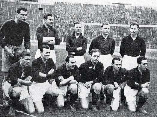 44 SERIÁL SERIÁL 45 STALO SE... ROK 1985 Zápas se hrál 30. dubna na Rošického stadionu v Praze.