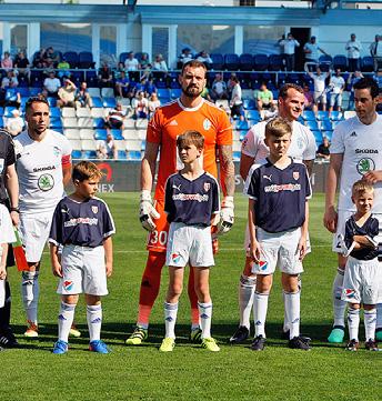 Jeho tým si zahraje baráž o účast v Premier League proti Fulhamu, který po prohře 1:3 v Birminghamu nedosáhl na přímý postup.