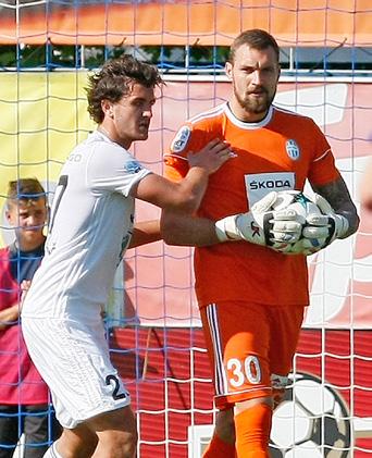 KVĚTNA 1944 Anton Flešar 1970-1972 2/0 1984 Václav Procházka 2013-2015 15/0 spáchal minulé úterý v Magdeburgu, kde žil, JSEM TYP, KTERÝ VYHLEDÁVÁ VÝZVY 9. KVĚTNA sebevraždu.