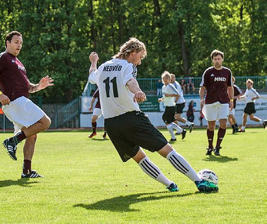 86 Z REGIONŮ Z REGIONŮ 87 V Hodoníně slavili 100 let fotbalu ÚSPĚŠNÝ PROJEKT HODONÍNSKÉHO KLUBU ŠKOLKA V POHYBU UMOŽNÍ DĚTEM ROZVÍJET JEJICH POHYBOVÉ SCHOPNOSTI.