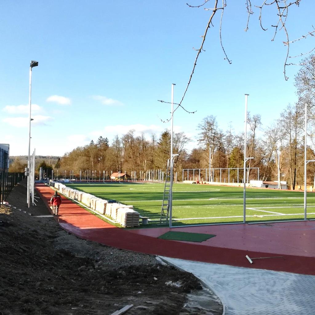 CYKLOSTEZKA KOLEM BELPSKÉ LÁVKY Rekonstrukce stávající nezpevněné cesty kolem areálu bývalého zimního stadionu a