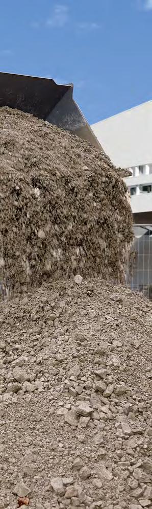 Kompaktní nakladač L 508 s výkonem 50 kw je pro svou nízkou konstrukční výšku v dané výkonnostní třídě naprosto bezkonkurenční.