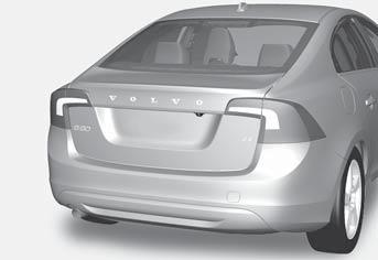 04 Podpora řidiče Parkovací kamera* Naváděcí linie Při couvání s přívěsem, který není elektricky připojen k vozu, budou čáry na displeji odpovídat trase vozu, nikoliv přívěsu.