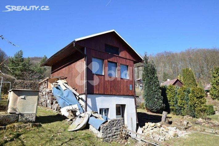 7) Rekreační chata Nabídková cena: 530 000 Kč Lokalita: Stružnice - část obce Bořetín, okres Česká Lípa Stavba: Smíšená Podlaží: 1 nadzemní Zastavěná