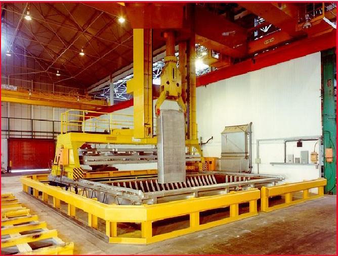 Metalurgické technologie Stránka 111 z 205 Rozumí se tím pece, v nichž se ohřívají výchozí polotovary před tvářením.