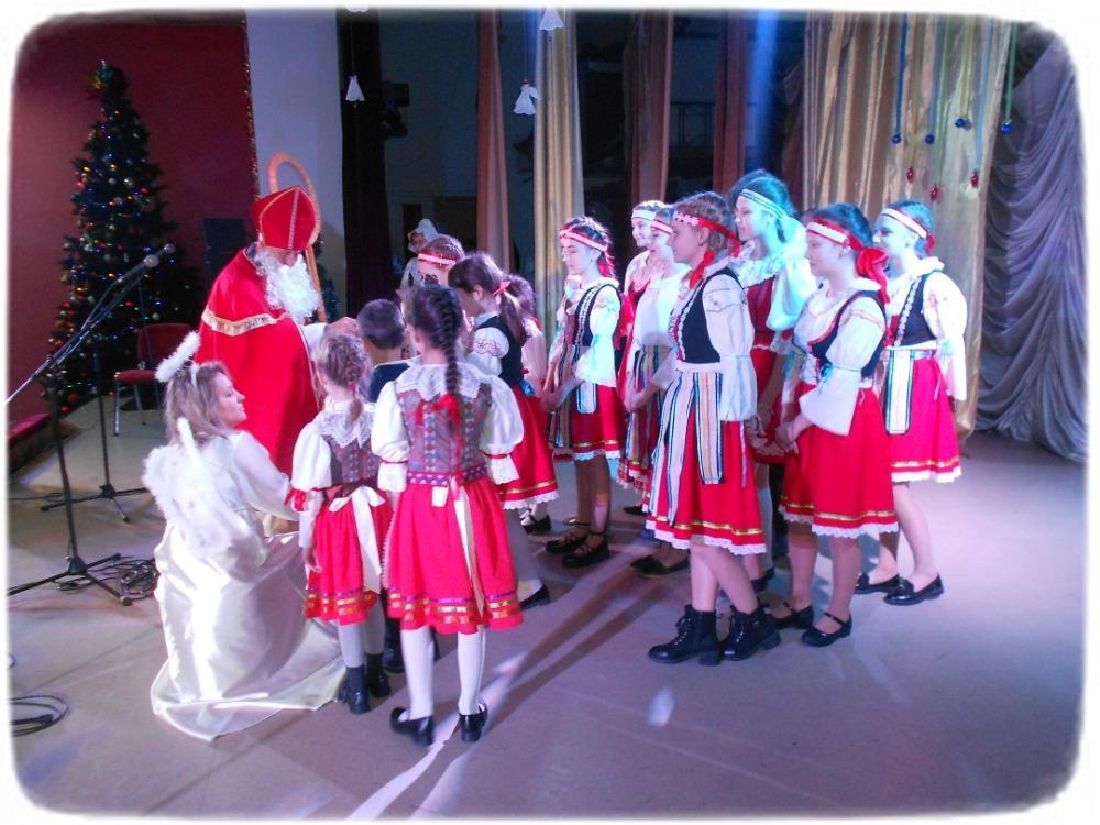 Ukrajina, Žytomyr Mikulášské besídky Eva Řezníčková Pátý prosinec 2018 vyšel na středu, a tak Mikuláš přišel do spolku Češi Žytomyrské oblasti na Krošně České s dvoudenním zpožděním.