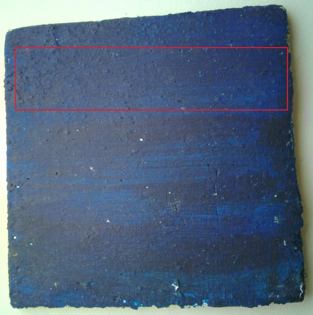 6.4 Vnitřní omítka s modrým nátěrem Obrázek 7: Přípravek pro vnitřní omítku v modré barvě s vyznačeným místem měření Přípravek pro měření vnitřní omítky v modré barvě jsme vytvořili nanesením šedé