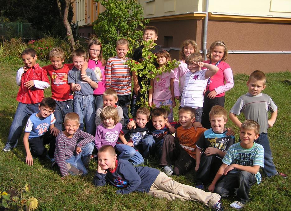 zorujeme tříídníí stromy V