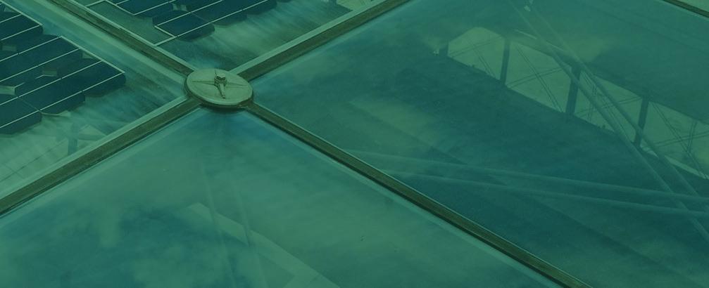Současně prodává elektřinu vyrobenou právě v bioplynové stanici. Menší instalace obnovitelných zdrojů můžeme nalézt na školách. Solární elektrárnu si v roce 2010 pořídila škola v MČ Praha-Kunratice.