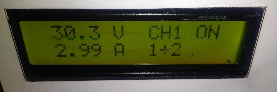Obrázek 2.15 Zapojení mikrokontroléru do obvodu 2.13.2 Zobrazování na LCD Displej je připojen k použitému MCU a slouží pro zobrazování výstupního napětí a proudu.