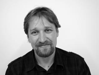 Roman Křelina (*1966) http://www.krelinart.cz roman.krelina@krelinart.cz +420 725 891 465 Narodil jsem se ve Vrchlabí.