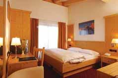 Skirama Dolomiti 4 ne HOTEL CHALET CAMINETTO C 107 5 ano FAMILY HOTEL DOLOMITI CHALET 2 DĚTI C 108 250 m poloha: Monte Bondone - lokalita Vason, centrum Vasonu - 300 m, skiareál Monte Bondone - 250