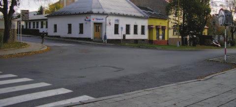 v čem spočívá riziko prosté křižovatky ve srovnání s