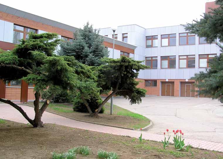 VOJENSKÉ LESY A STATKY ČR, s. p. výroční zpráva 2007 1 ZÁKLADNÍ ÚDAJE O PODNIKU DOZORČÍ RADA Předseda: Členové: Ing. Tomáš Perutka Ing. Jiří Král Ing. Michael Hrbata Ing. Václav Absolon Ing.