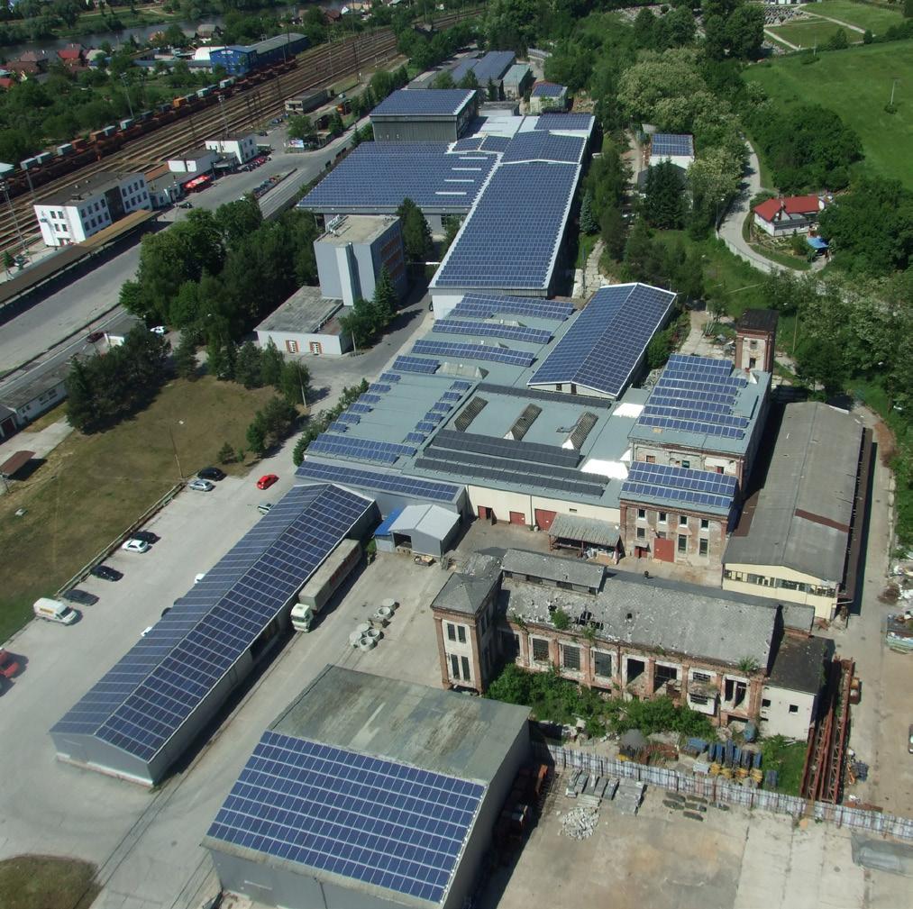 Púchov, 989,9 kwp Fotovoltaická elektrárna Lokalita: Púchov, Kočkovce Instalovaný výkon: 989,9 kwp Výrobce a typ panelů: Evergreen Solar, MoserBaer, PLG, GE, Kyocera (polykrystalické)