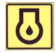 5, B.3.1 a NB.2.26), značka dle ČS ISO 6405-1 (symbol č. 7.28) a informace pro provoz stroje v praxi. Bezpečnostní značka, symbol č. B.2.5 přikazuje obsluze nosit po celou dobu práce se strojem chrániče sluchu k ochraně sluchu.