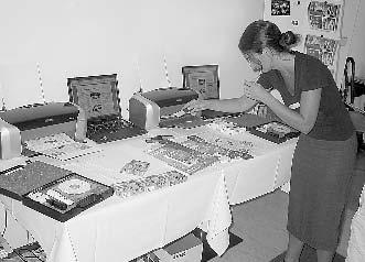 Svět tisku 09/2005 7 Stalo se u nás Epson Consumables Workshop Pražský klub MAT na Karlově náměstí byl první zářijový den dějištěm workshopu společnosti Epson pro zástupce tuzemských médií.