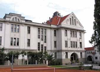 VaV: 265 Dělníci: 88 Administrativa: 69 Celkový počet zaměstnanců: 767 stav zaměstnanců k 31. 12.