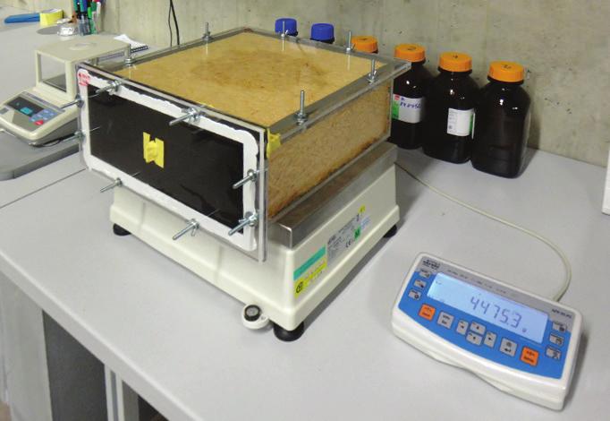 ZE SMLUVNÍHO VÝZKUMU 2017 Fraunhofer Institute for Wood Research, Wilhelm-Klauditz-Institut WKI Vliv přírodních tepelně-izolačních materiálů na vlhkostní chování skladeb stěn moderních dřevostaveb