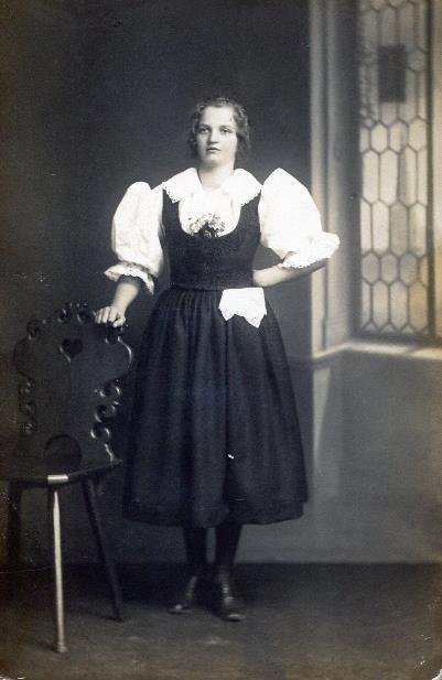 Martinák ve 30. letech a za okupace V r. 1935 se nájemcem chaty na Martináku stal Rudolf Kubáň (1905 1945), rodák z Prostřední Bečvy, který se v r.