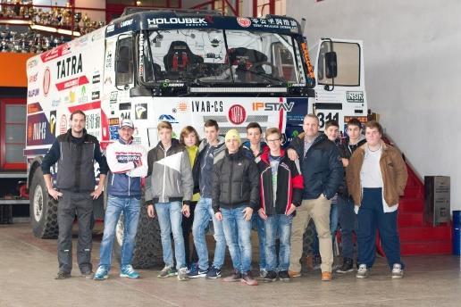 Exkurze pro ZŠ do technologického centra Buggyra racing Ve spolupráci s Buggyra Racing naše škola uspořádala dne 30. 11.