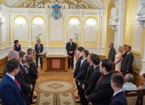 Kulturní akce Maturitní ples Maturitní ples čtvrtých ročníků oboru Sociální činnost, Silniční doprava a druhého ročníku nástavbového studia Provozní technika se konal dne 1. 2.