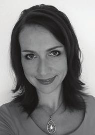 Věnuje se metodikám práce sociálních pracovníků a jako odbornice participuje i na tvorbě sociální legislativy.
