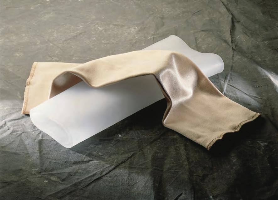 NÁKOLENKA EasySleeve Super Stretch SLE EasyGel Super Stretch nákolenka bez látkového potahu S ANTIOXIDANTY ALPS EasySleeve Super Stretch poskytuje komfort, dlouhou životnost a pevné přilnutí k