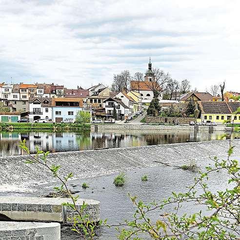 Původně plánovaný začátek prací se posunul, protože první dodavatel nepodepsal zkapacitních důvodů smlouvu. Teď by mělo být hotovo vzáří.