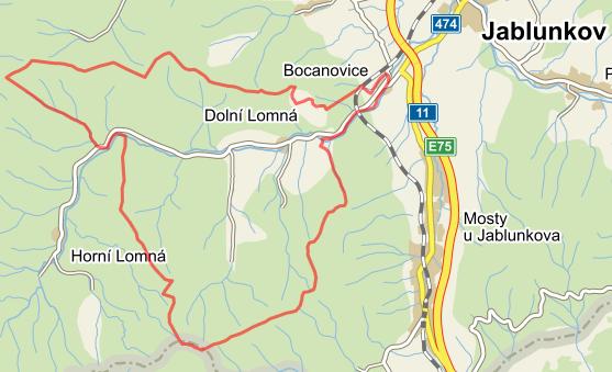 vedena po státní hranici se Slovenskou republikou. Řešené území (celé správní území obce Dolní Lomná) má rozlohu 27,03 km 2. K datu 1.1.2016 bylo v Dolní Lomné evidováno 875 obyvatel.