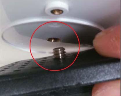 : Některé držáky jsou vybaveny upevňovacím mechanismem se