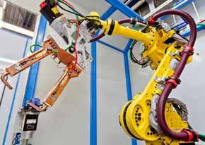 řada R-1000 Maximální nosnost na zápěstí: 130 kg Maximální dosah: 2230 mm Dostupné verze robotů: R-1000iA/80H 5 os R-1000iA/80F, /100F Standardní model R-1000iA/120F-7B 7 os R-1000iA/130F 6 os