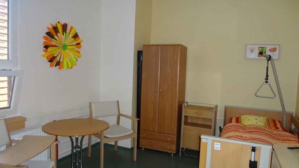 na dohodu o pracovní činnosti, soukromé vozidlo rozváží obědy i ve dnech pracovního klidu a o svátcích. Úkony PS v domácnostech uživatelů.