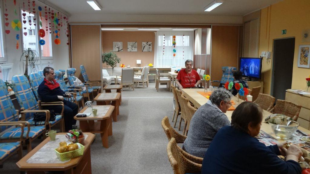 samostatnosti, smysluplné využití volného času a rozvíjení zájmů a dovedností uživatelů a tím umožnit začleňování do společnosti.
