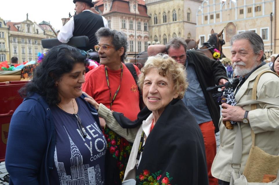 Také paní Daniela chtěla symbolicky rozšiřovat ideu tolerance a putování dalšími festivaly v různých dalších místech.