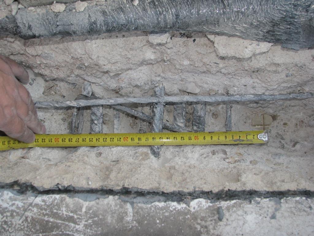 S_K_1 Sonda k ověření vyztužení stropní konzoly v řadě sloupů 18, sekaná ze střechy, detail na obr. 5.
