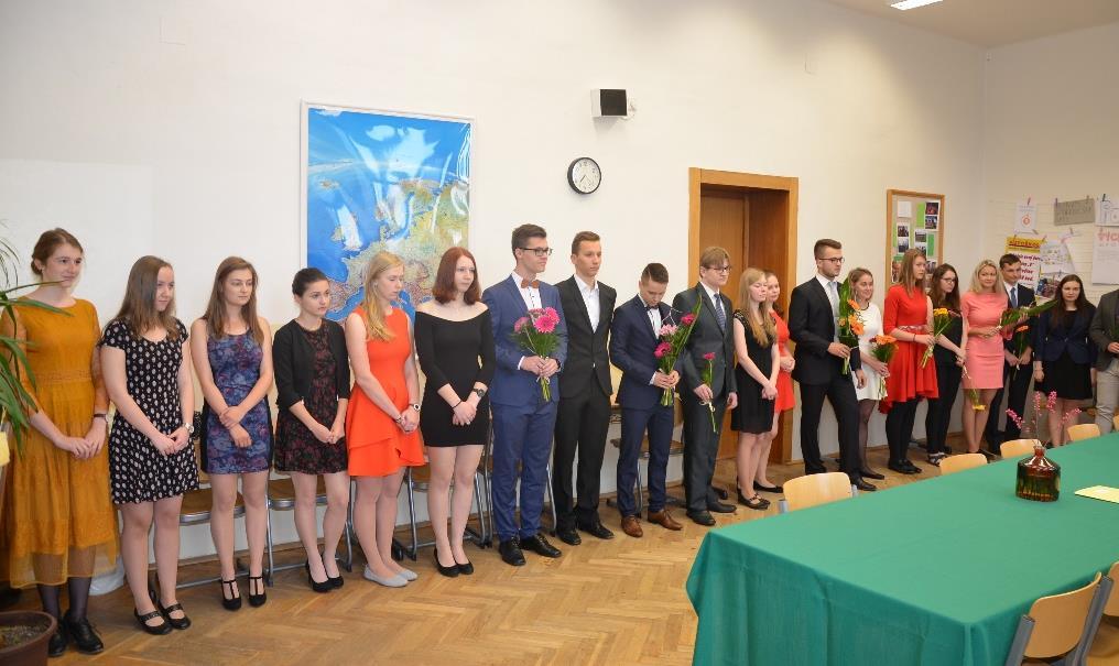 12. Seznam absolventů gymnázia ve školním roce 2017/2018 Třída 8. A Třídní učitelka: PaedDr.