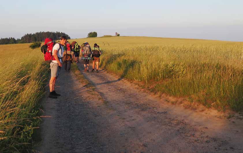 A samozřejmě všem našich učitelům, dobrovolníkům a studentům. Naštěstí ale tyto cesty nekončí.