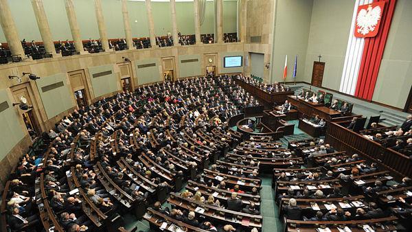 Polská regulace dopadla na všechny 4 Polský sejm 25. června 2017, obrátil polský lékárenský trh na hlavu.