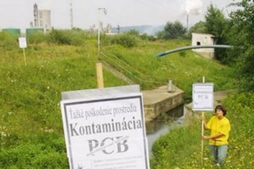 000 tun, z nichž přibližně 65% uniklo do životního prostředí; používány jako teplonosná