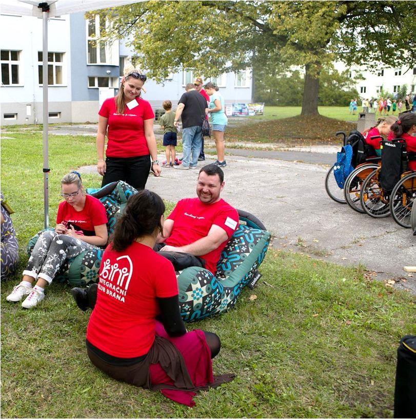 Vaše Natálka Kissová CENTRUM PRO RODINU A SOCIÁLNÍ PÉČI SLAVILO 25 LET Dne 9. 9. 2018 se konala akce Centrum pro rodinu a sociální péči slaví 25 let. Začala již od 14:00 hod.