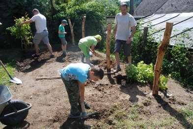I. Projekty 3. třídy Stavba domu ve školce V červnu se 3. třída vydala na dobrodružnou cestu do mateřské školky v Rudolfově.